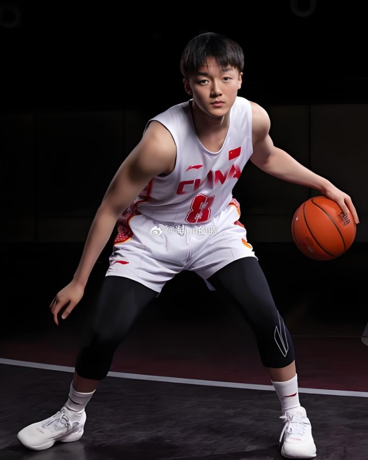 华体会体育官方网站-媒体人：留洋后卫洪麦加盟实力偏弱的田纳西马丁分校 有利于出场
